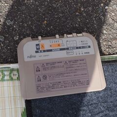 ４、ホットカーペット、２３５ｘ１９５