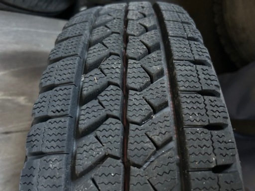 195/75r15  109/107L w979 スタッドレス　１本