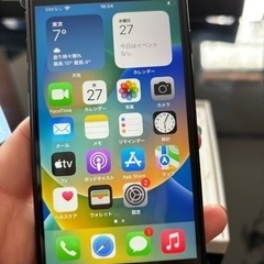 iPhone SE2 ブラック　SIMFREEの画像