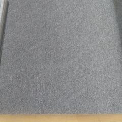 美品！カーペットタイル　グリーン　グレーツートン　グレー　ダークグレー　ブラックの画像