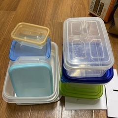 【差し上げます】タッパ色々