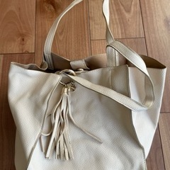 新品・中古バッグ4点の画像