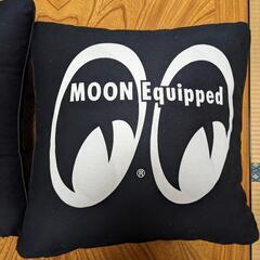 ムーンアイズ　クッション　2個セット　車内　部屋　インテリア　の画像