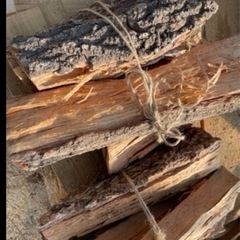 薪　ミックス薪　9キロ⑤ キャンプにいかが？の画像