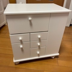 コンパクトドレッサー　コスメ収納