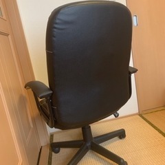 パソコンチェアの画像
