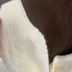 白ニットセーター　レディースの画像