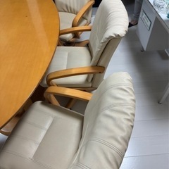 丸型ダイニングテーブル
