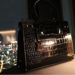 新春大セール　ハンドバッグ　クロコダイル　クロコ商品　人気商品　プレゼントなどにもおすすめ　モテアイテムオシャレアイテムの画像