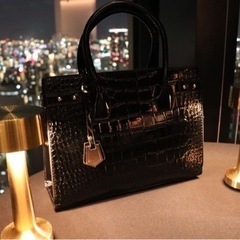 新春大セール　ハンドバッグ　クロコダイル　クロコ商品　人気商品　プレゼントなどにもおすすめ　モテアイテムオシャレアイテムの画像