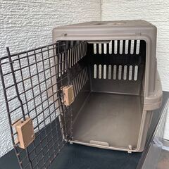 犬　キャリーケース　（アイリスオーヤマ　エアトラベルキャリーATC-670）の画像