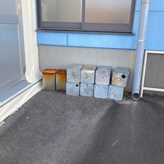 使用済み一斗缶　汚れあり　錆あり