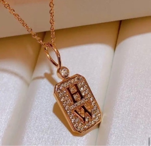 ネックレス　ハリーウィンストン好き必見　清楚オシャレオシャレアイテムモテアイテム　モテファッション　人気商品　高見え