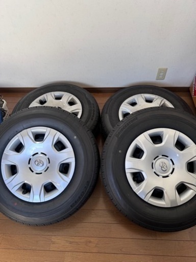 ハイエース後期　タイヤホイールセット走行500km以内