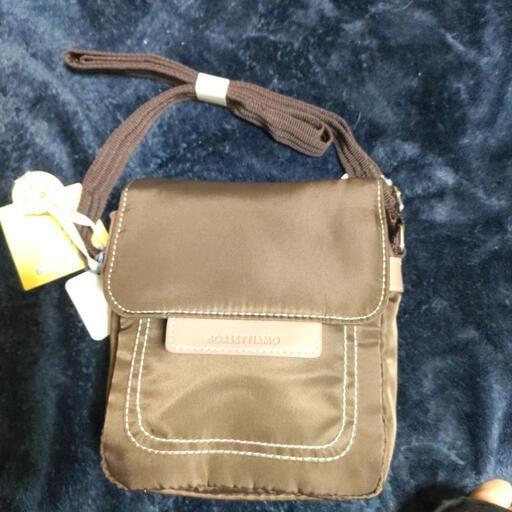新品ショルダーバッグ