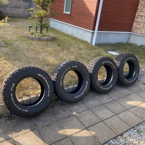 2023年製 美品 BFグッドリッチ オールテレーン T/A KO2 ホワイトレタータイヤ4本 225/70R16 バリ山 デリカD5 アウトランダーエクストレイル