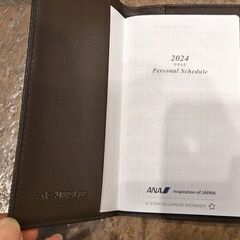 ANA　2024年用手帳と卓上カレンダーの画像