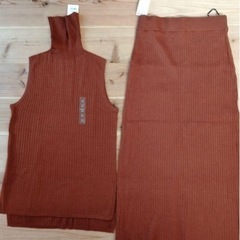 新品タグ付　UNIQLO メリノブレンド　リブスカート　リブター...