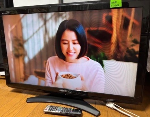 中型〜大型 テレビ番号92 SHARP AQUOS 2011年製 40インチ 大阪府内 配達設置無料 保管場所での引き取りは値引きします