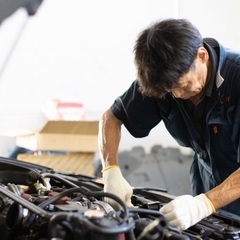 カフェ併設！自動車整備工場での自動車整備士【未経験OK！】【車好き必見！】の画像