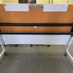 【4つ取引中‼︎】美品オフィステーブル【10個保有中。1個からの買取でもok】イトーキ HXシリーズ サイドスタックテーブル THP-156X1-98の画像