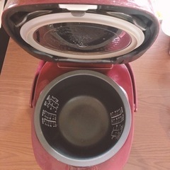 炊飯器5.5合炊　東芝真空IH保温釜の画像