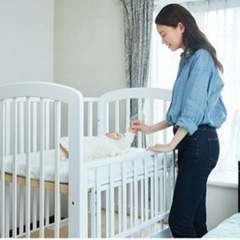 ベビーベッドの画像