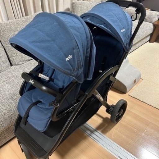 ダブルベビーカー　ラインカバー付き