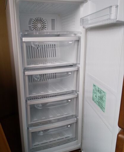 三菱冷凍庫１２１㍑