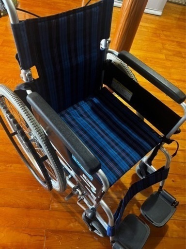 車イス　¥8000