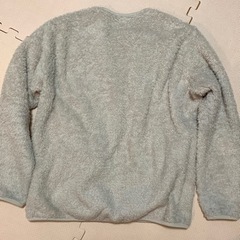 ユニクロ　ボアトップス　メンズMの画像