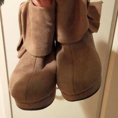 ①ショートブーツの画像