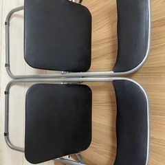 椅子　2点で1000の画像