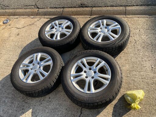 スタッドレスタイヤ ヴェルファイア２０系にて使用 215/65R16 6.5J ＋35