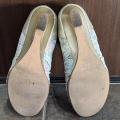 WANONANOストラップ付き ウェッジヒールパンプスの画像