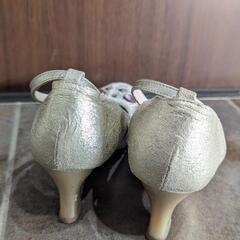 WANONANOストラップ付き ウェッジヒールパンプスの画像