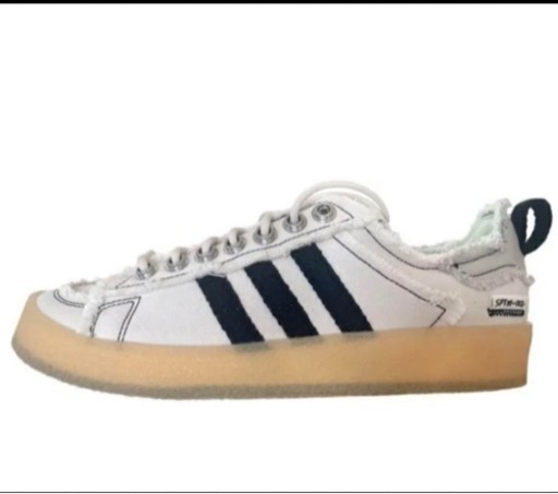 adidasスニーカー