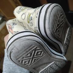 ２１cm　すみっコぐらし　スニーカー　ゴム紐の画像