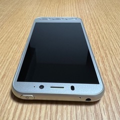 美品Softbank シンプルスマホ4 704SH シャンパンシルバー SHARPの画像