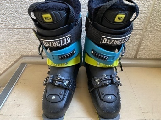 スキー3点セット(スキー板、ブーツ、ストック)