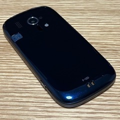 美品 らくらくスマートフォン ネイビー F-12D docomoの画像
