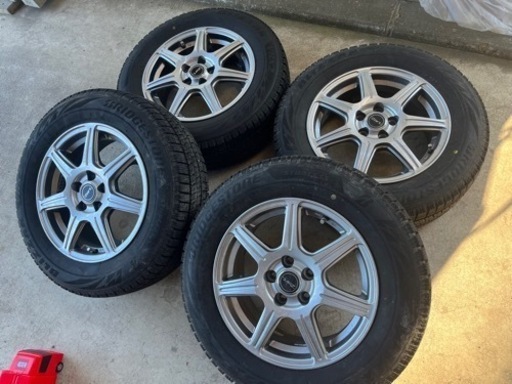 ブリヂストン　ブリザック　スタッドレスタイヤ　15インチ　2022年製