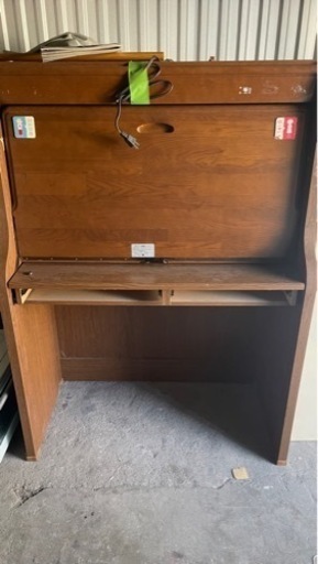 学習机　2個あります。