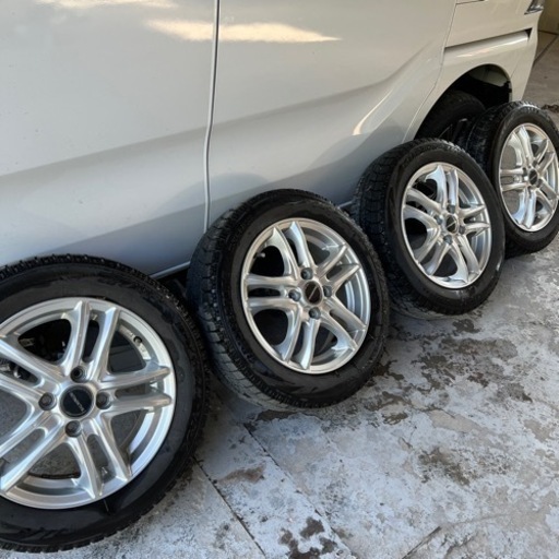 スタッドレスタイヤ