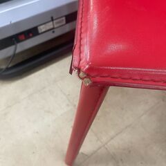 リサイクルショップどりーむ荒田店 No9488 椅子　チェア　ダイニングチェア　赤　破れありの画像