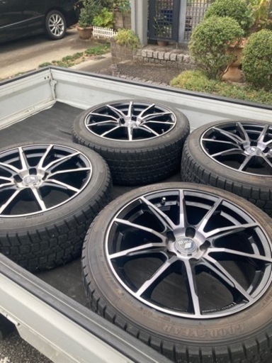 社外18インチホイール、グッドイヤー　ナビ7 225/45-18スタッドレス