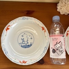 美品　白兎　深皿プレート　２枚セット　和食器うさぎウサギお正月の画像