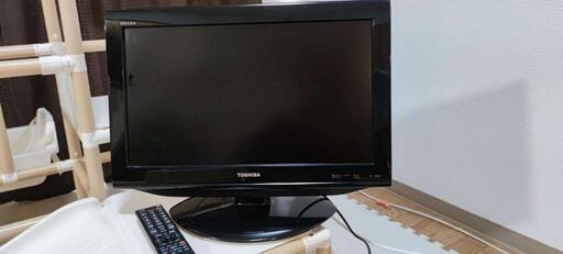 液晶カラーテレビ　東芝　22RE2