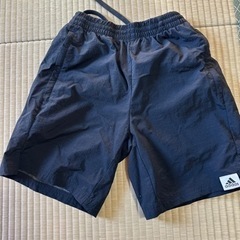 adidas ハーフパンツ