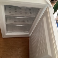 小型冷凍庫　20年製の画像
